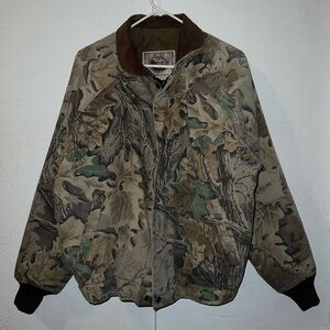 Vintage Walls Camo Puffer Jacket